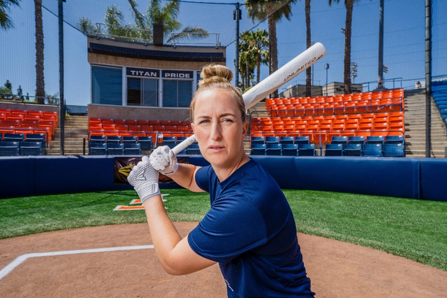 2023 Easton Ghost Unlimited (-10) Fastpitch Softball Bat: FP23GHUL10 - Image 9